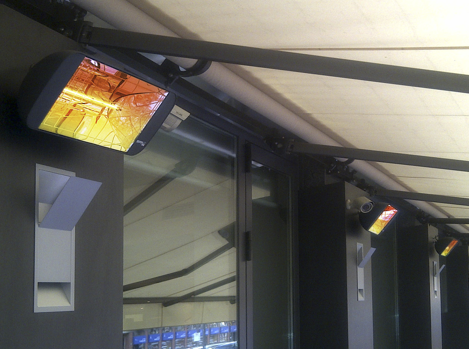 картинка Heliosa Hi Design 66 2000 Вт c вилкой официального представителя в России